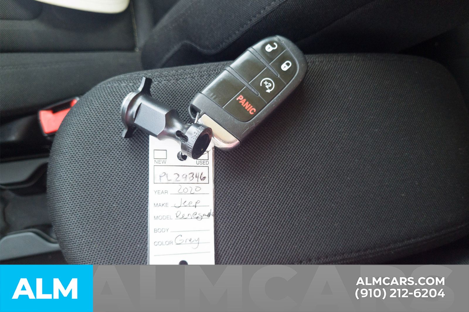 Used 2020 Silver Jeep Latitude image 17