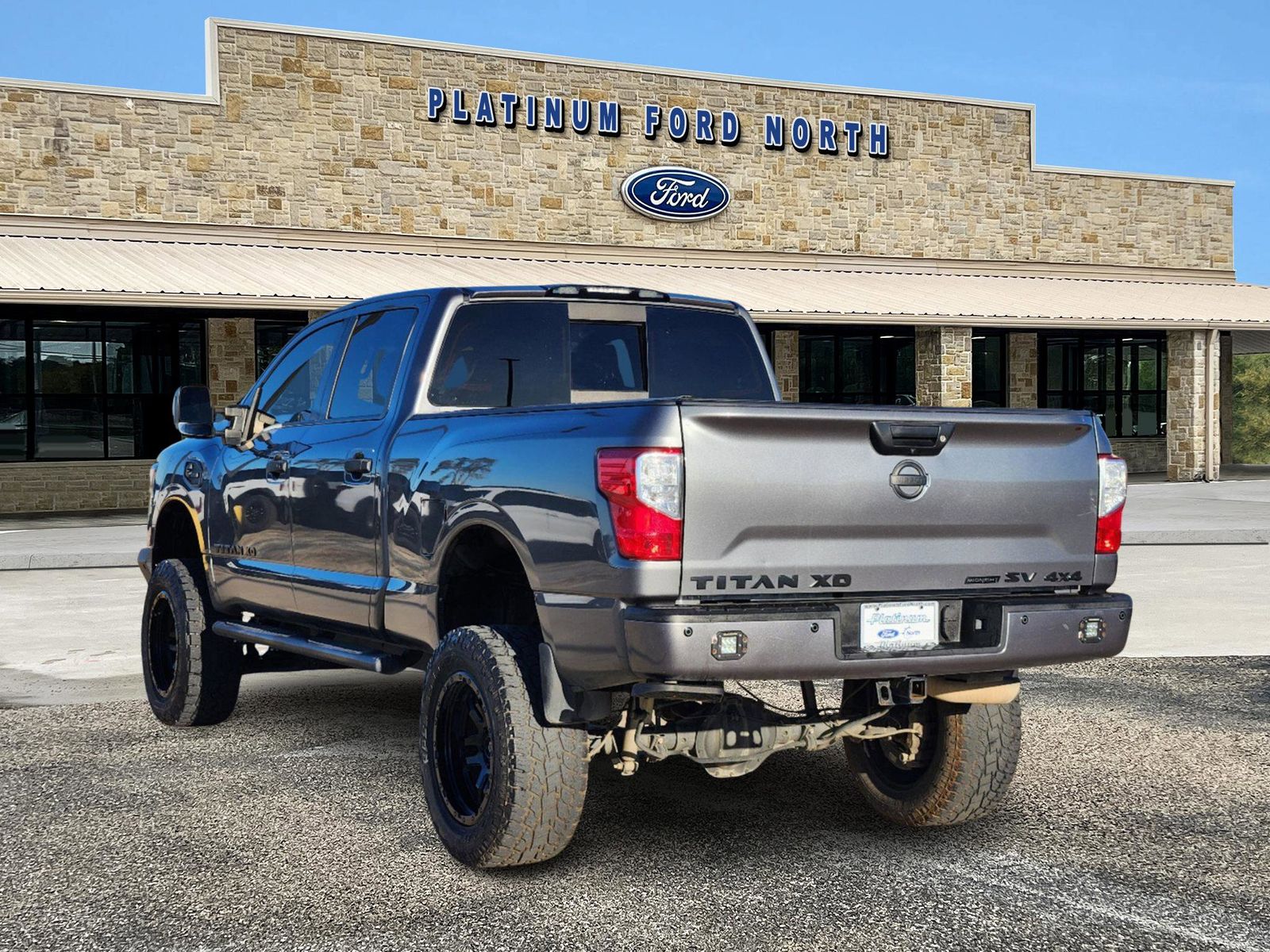 2018 Nissan Titan XD SV 4