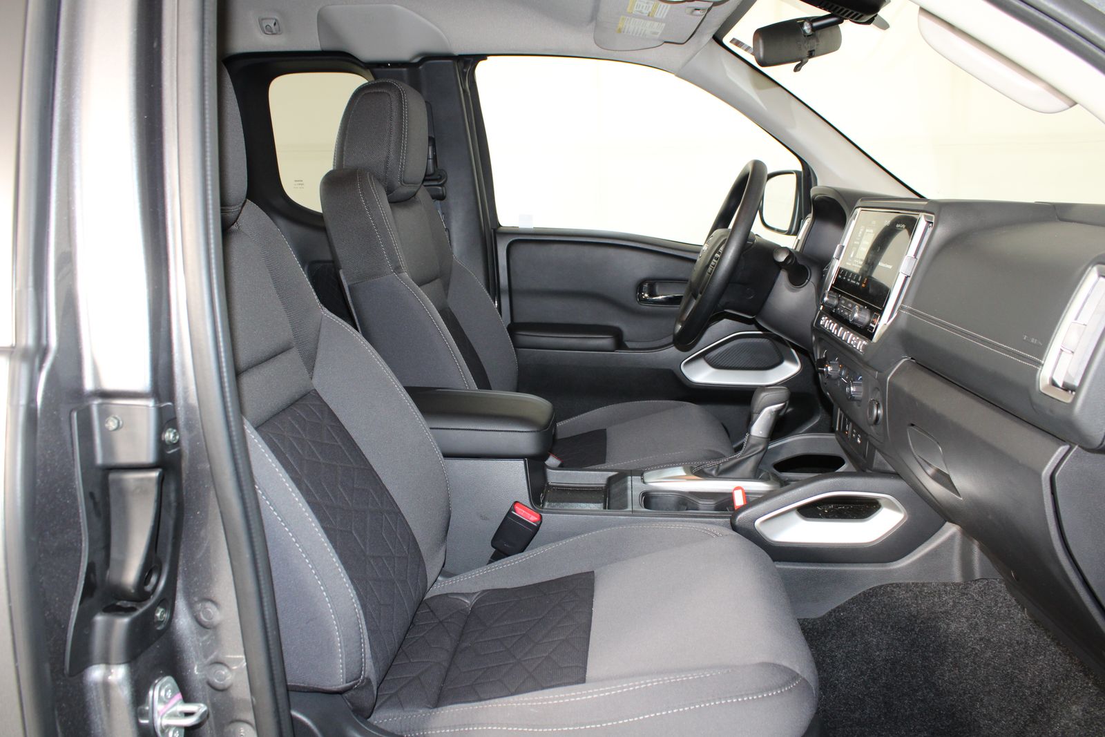 Used 2025 Gray Nissan SV image 10