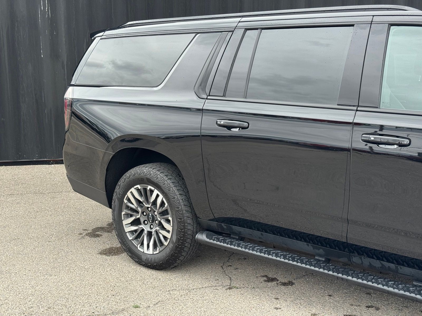Used 2025 Chevrolet Suburban SUV