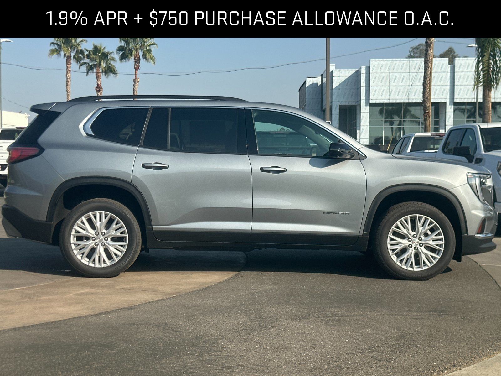 View vehicle photo 3