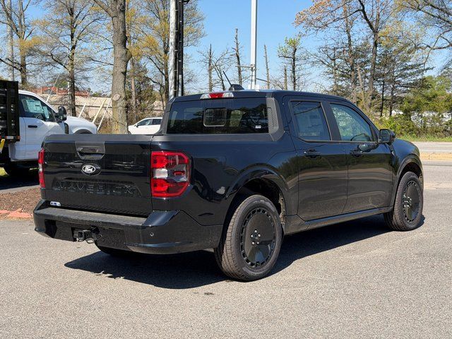New 2025 Shadow Black Ford Lobo High image 3