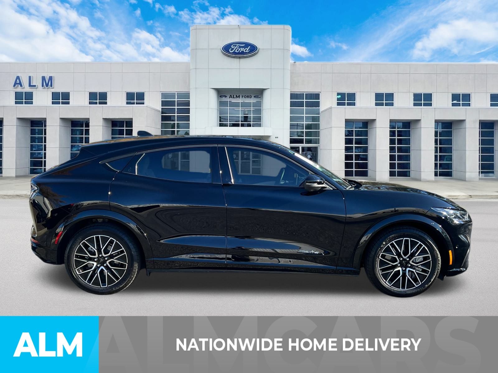 2024 Ford Mustang Mach-E Premium photo 4