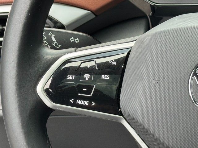 Used 2022 White Volkswagen Pro S image 15