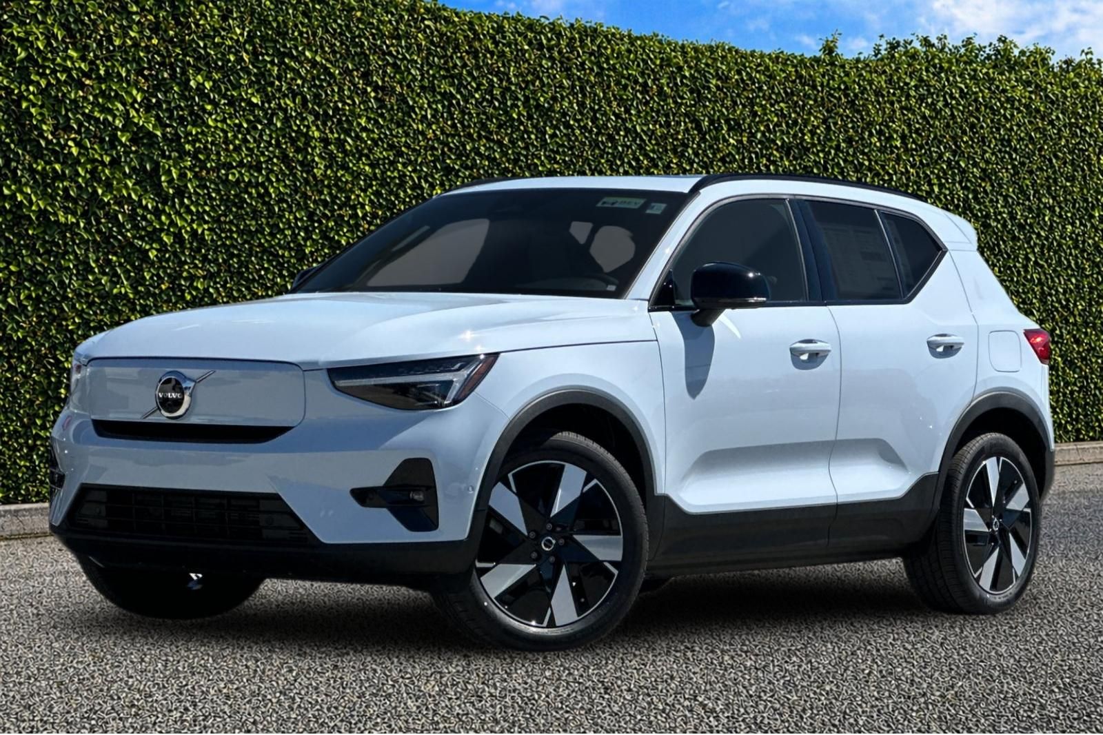 White (Cloud) 2026 Volvo EX40 Twin Plus AWD SUV / Crossover All-Wheel Drive 1-Speed Automatic