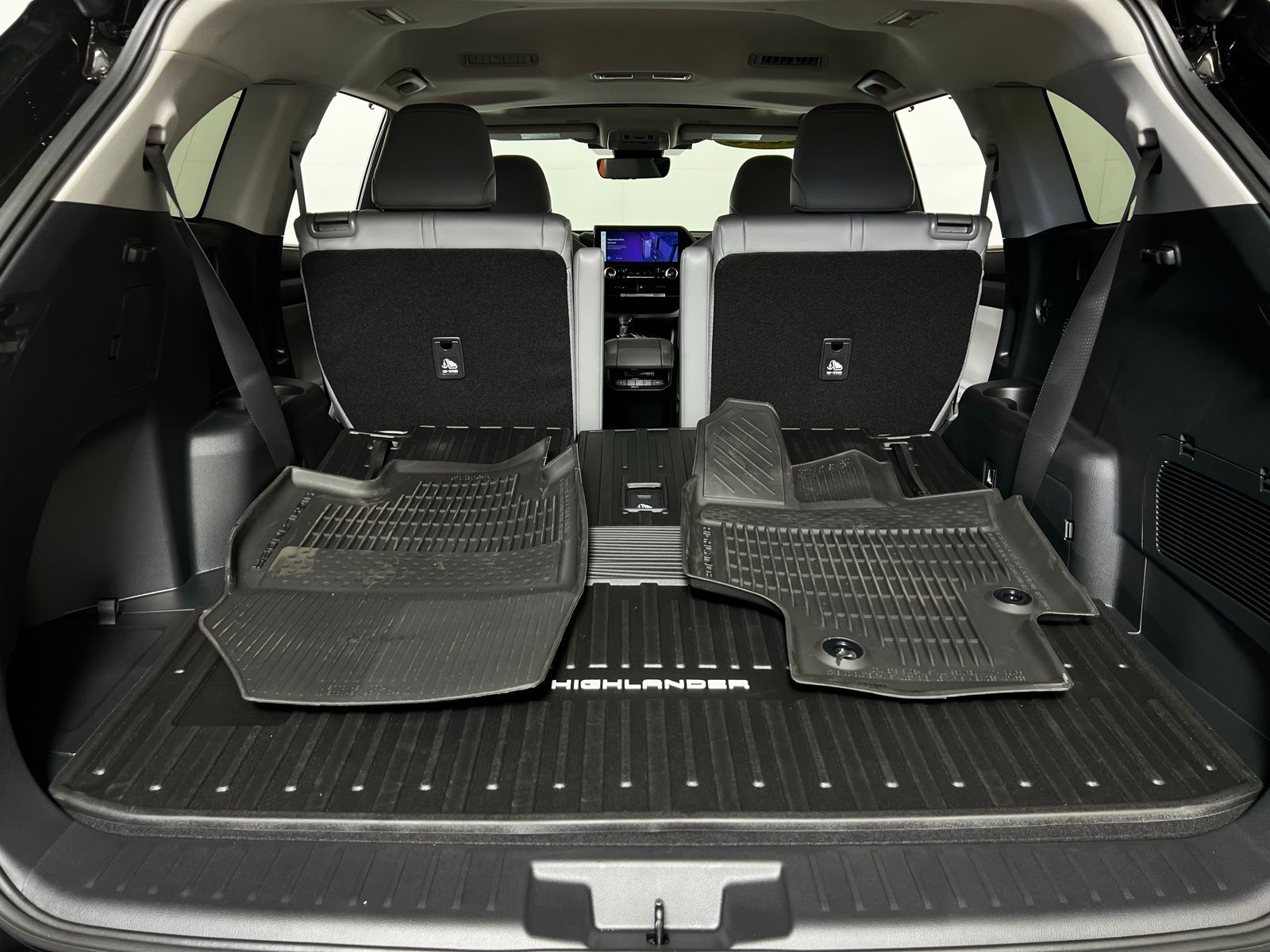 Thumbnail: 2026 Toyota Highlander - 28