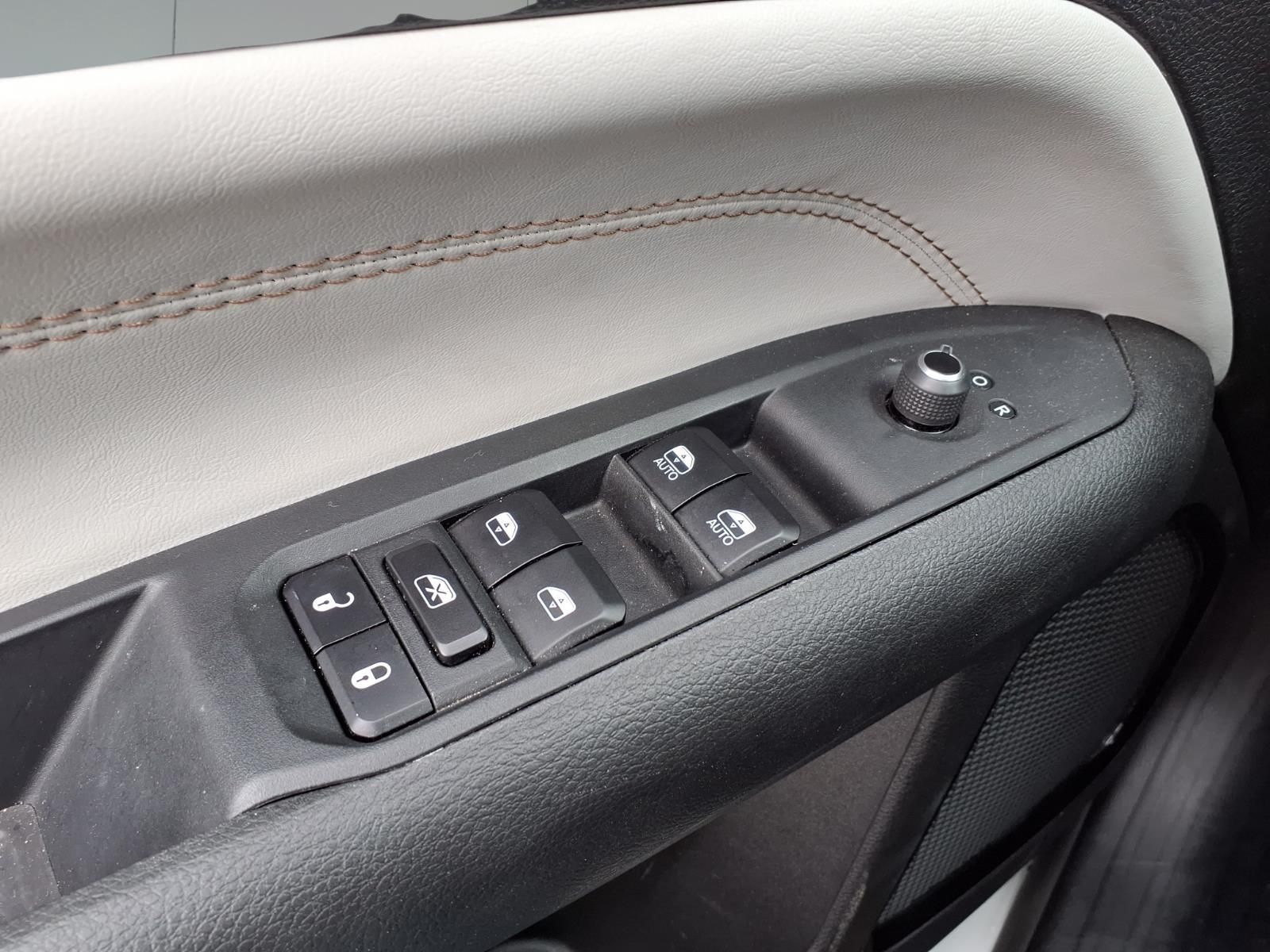 2025 Jeep Compass Limited White at Texan Dodge Chrysler Jeep Ram