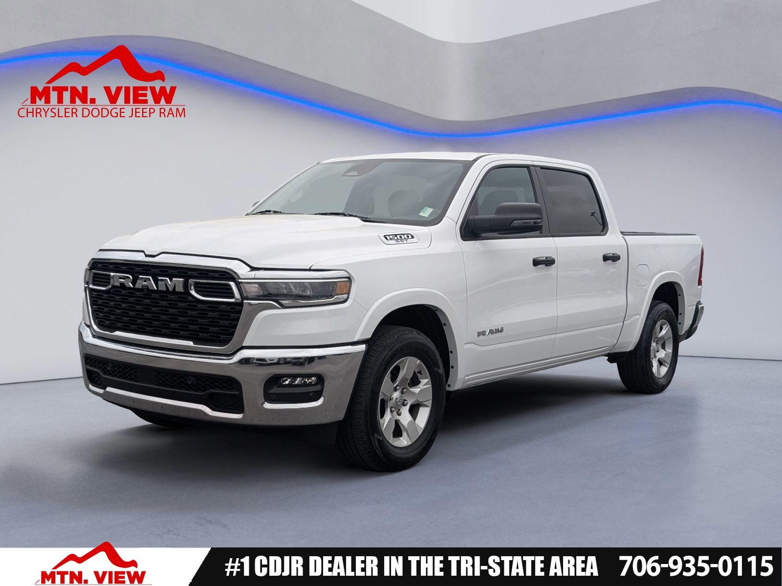 Bright White Clearcoat 2025 RAM 1500 Big Horn Crew Cab 4WD Pickup Truck Four-Wheel Drive 8-Speed Automatic