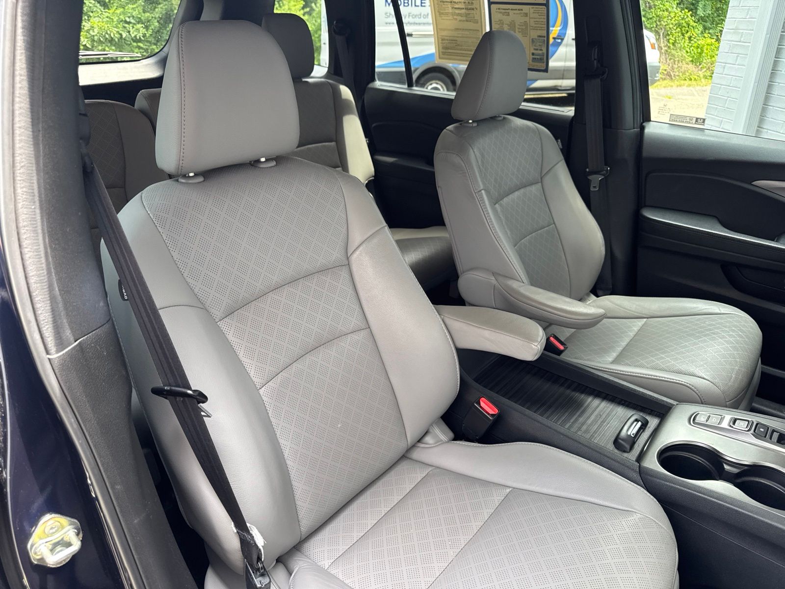 Used 2020 Obsidian Blue Pearl Honda EX-L image 34