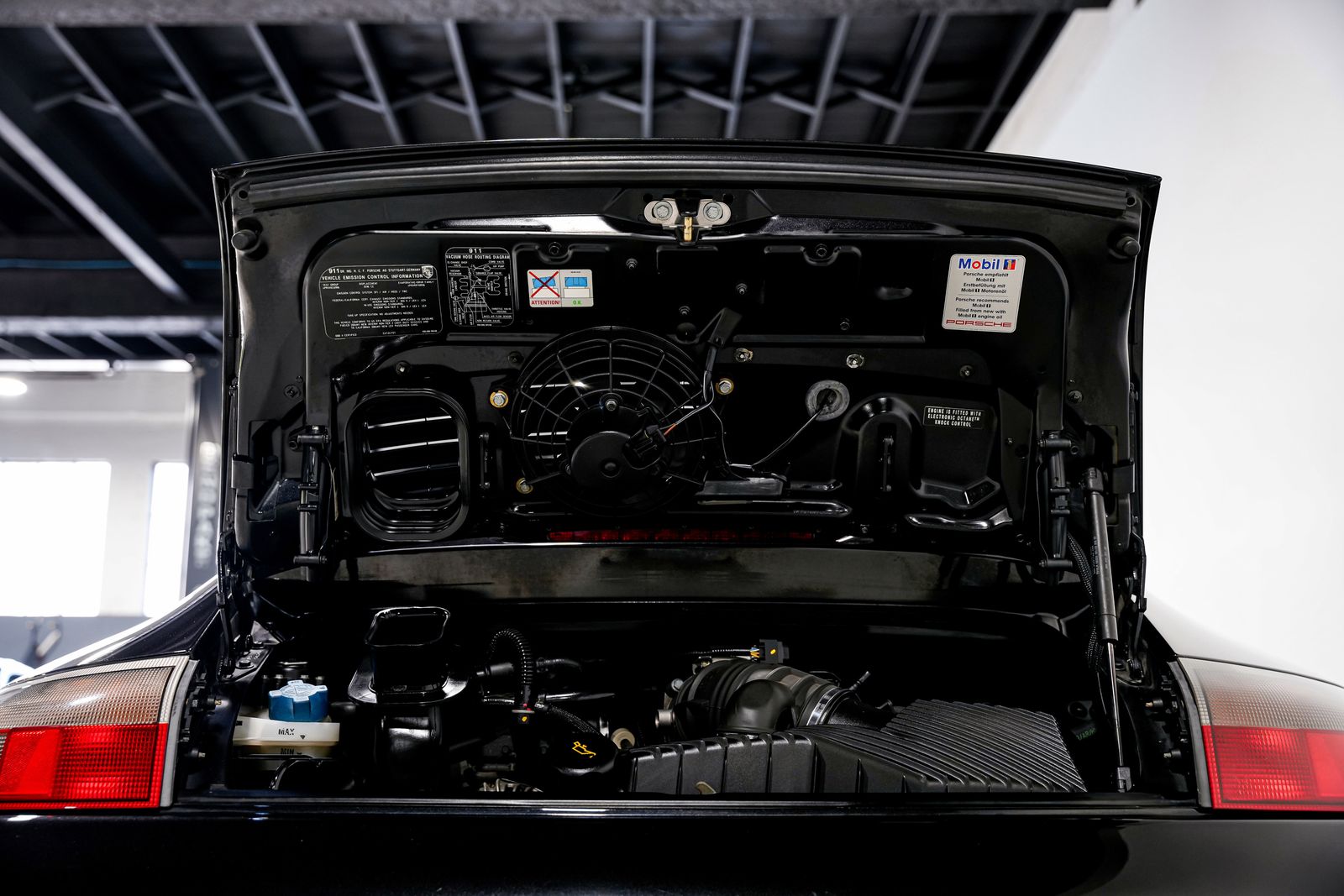2004 Porsche 911 Carrera — photo 39