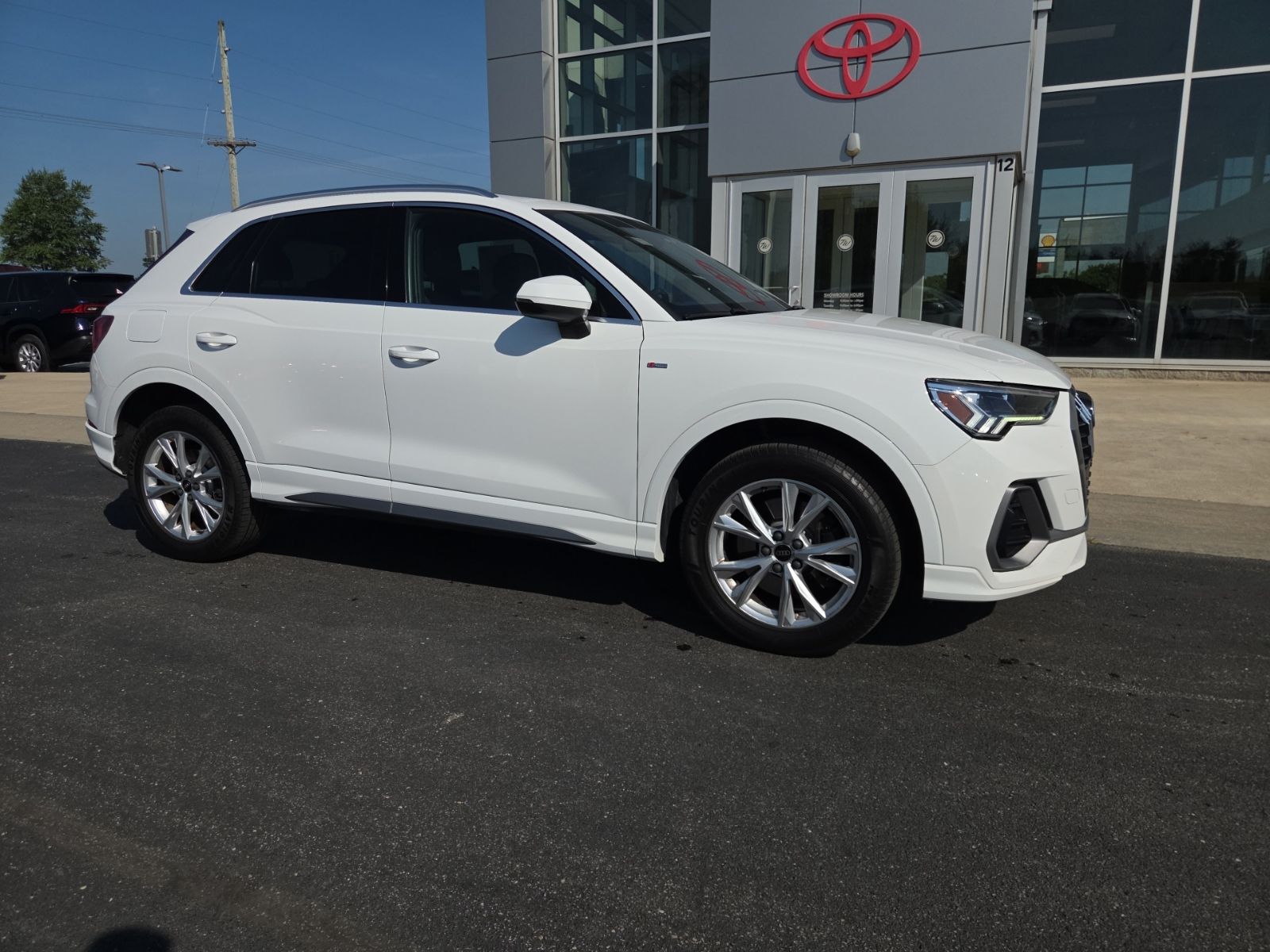 2023 Audi Q3 Premium