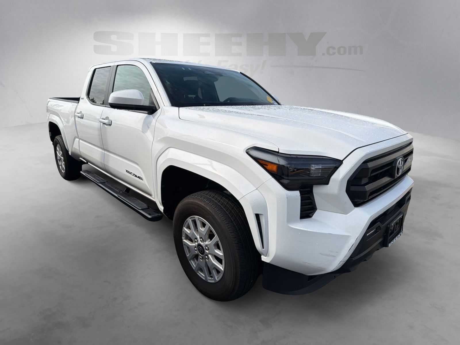 Used 2025 White Toyota SR5 image 2