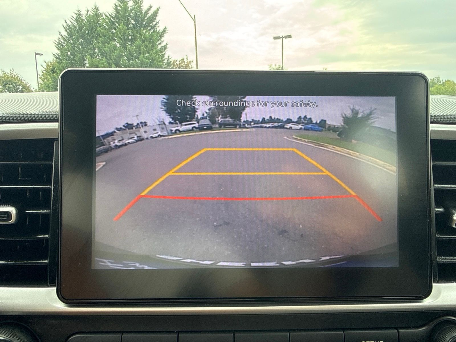 Used 2022 Green Hyundai SEL image 25