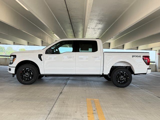 New 2026 Oxford White Ford XLT image 3