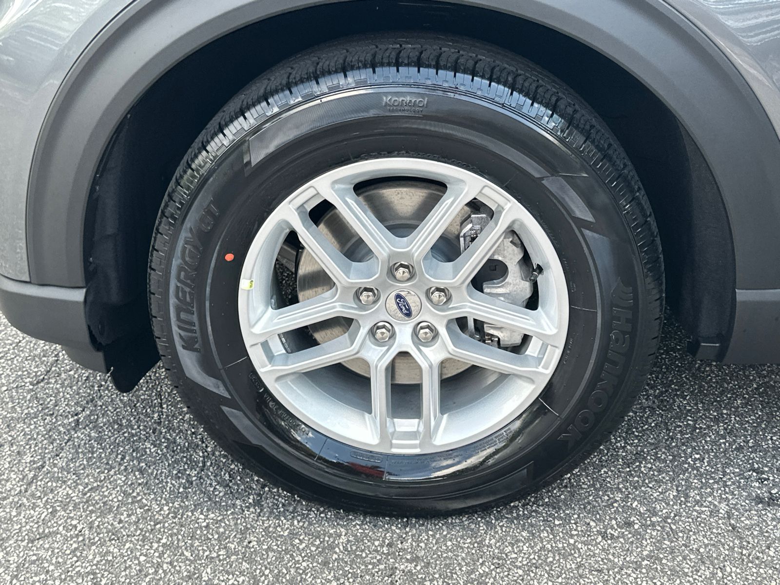 New 2026 Carbonized Gray Metallic Ford Active image 12