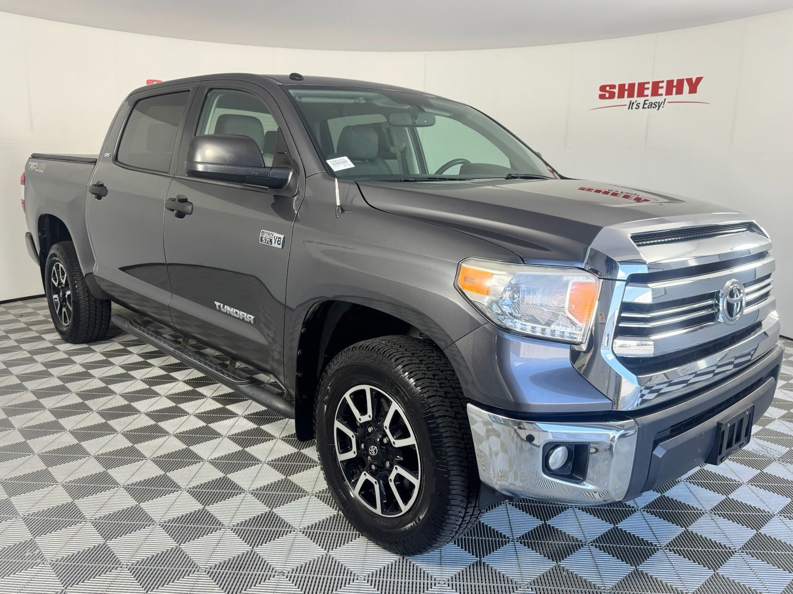 2016 Toyota Tundra SR5 CrewMax 5.7L 4WD