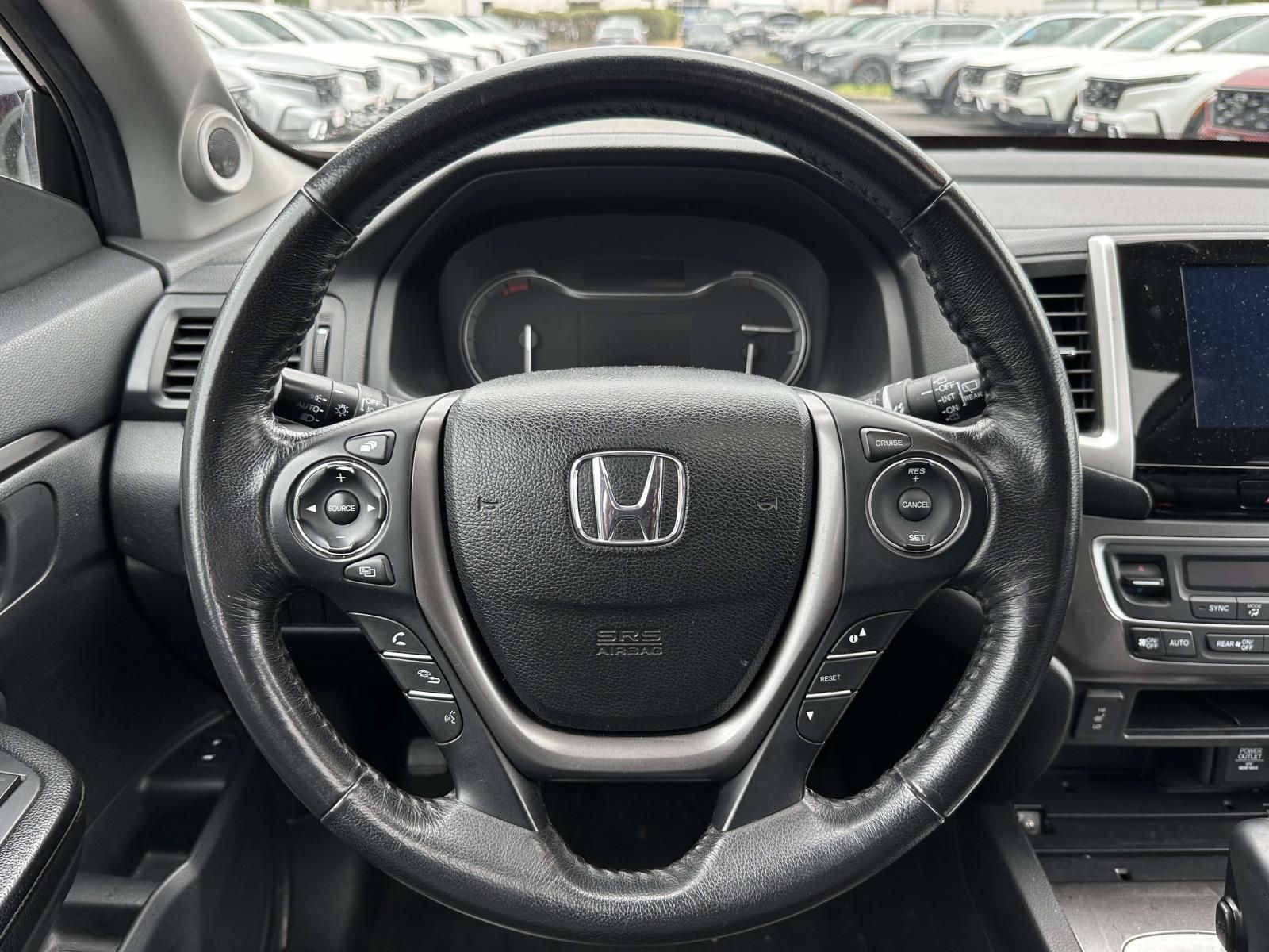 Used 2017  Honda EX-L image 16