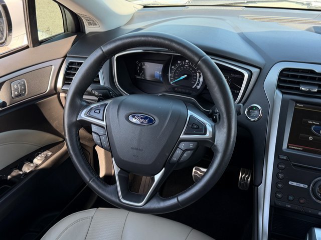 Used 2016 Oxford White Ford Titanium image 29