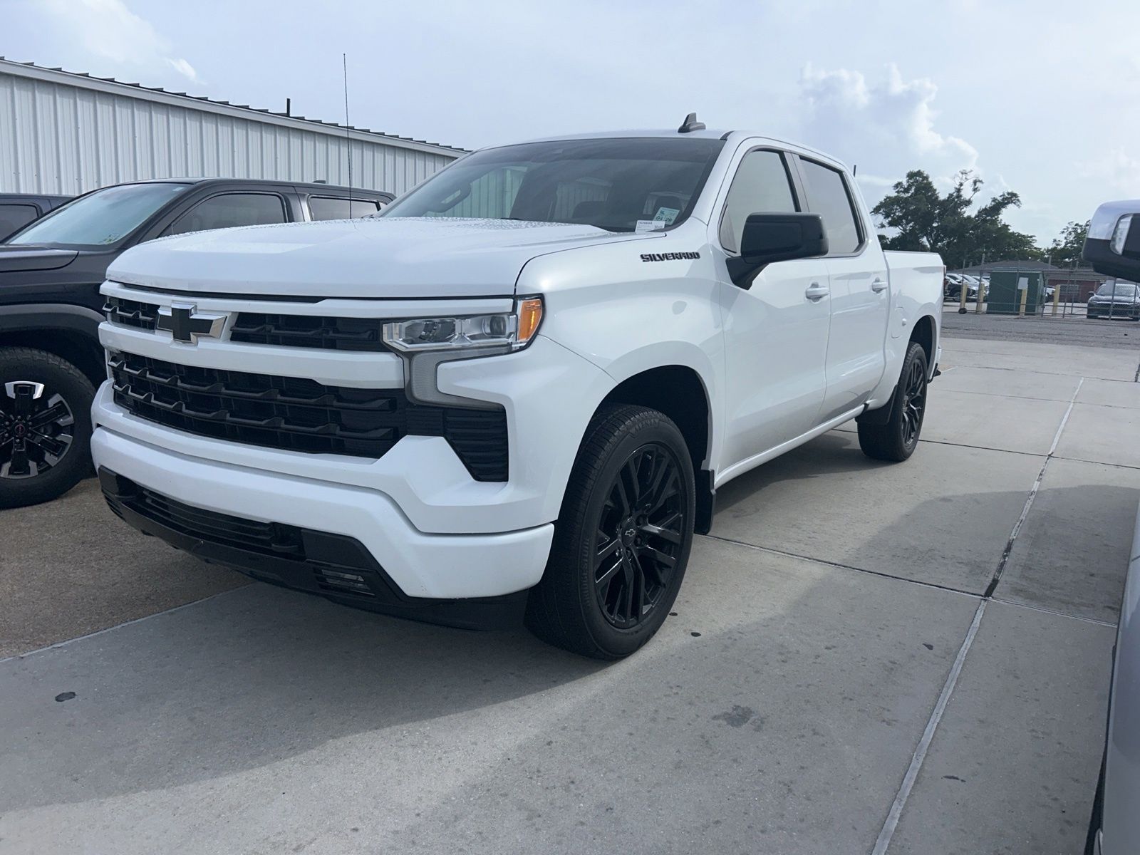 2024 Chevrolet Silverado 1500 RST Crew Cab RWD