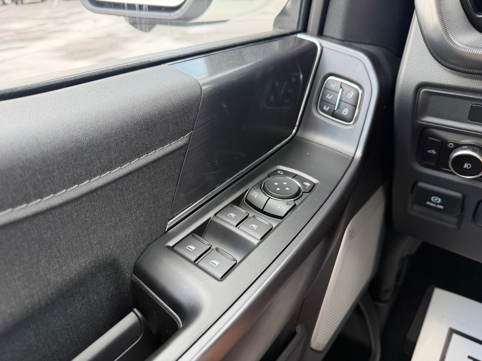 2026 Ford F-150 image 28
