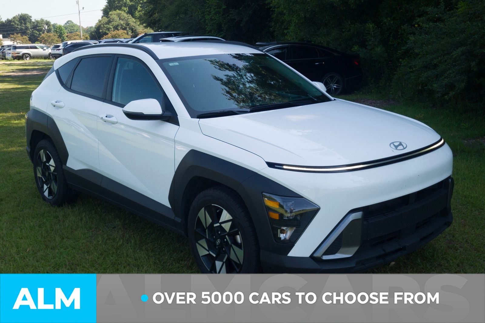 Used 2024 White Hyundai SEL image 3