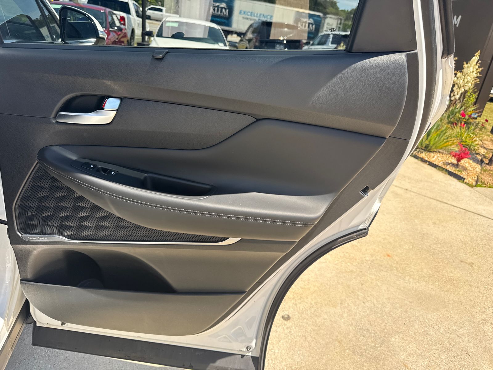 Used 2022 Gray Hyundai Limited image 16
