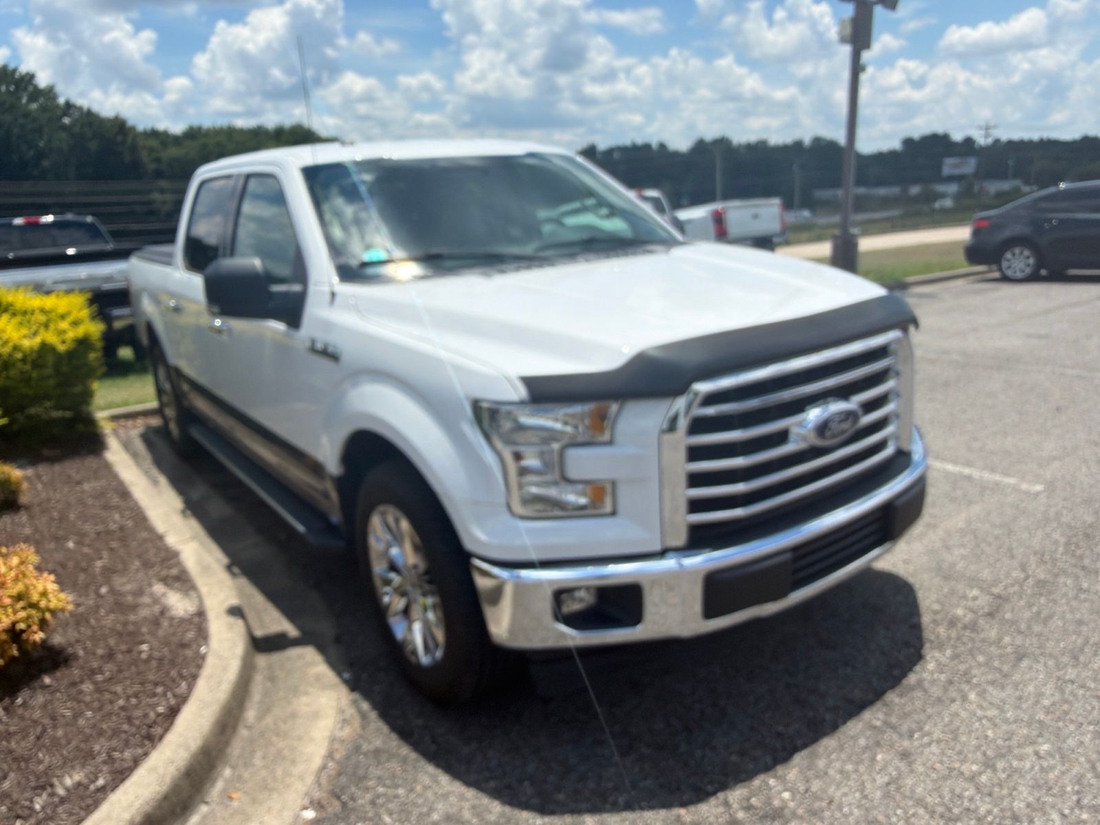 White Platinum Metallic Tri-Coat 2016 Ford F-150 Pickup Truck 4X2 6-Speed Automatic
