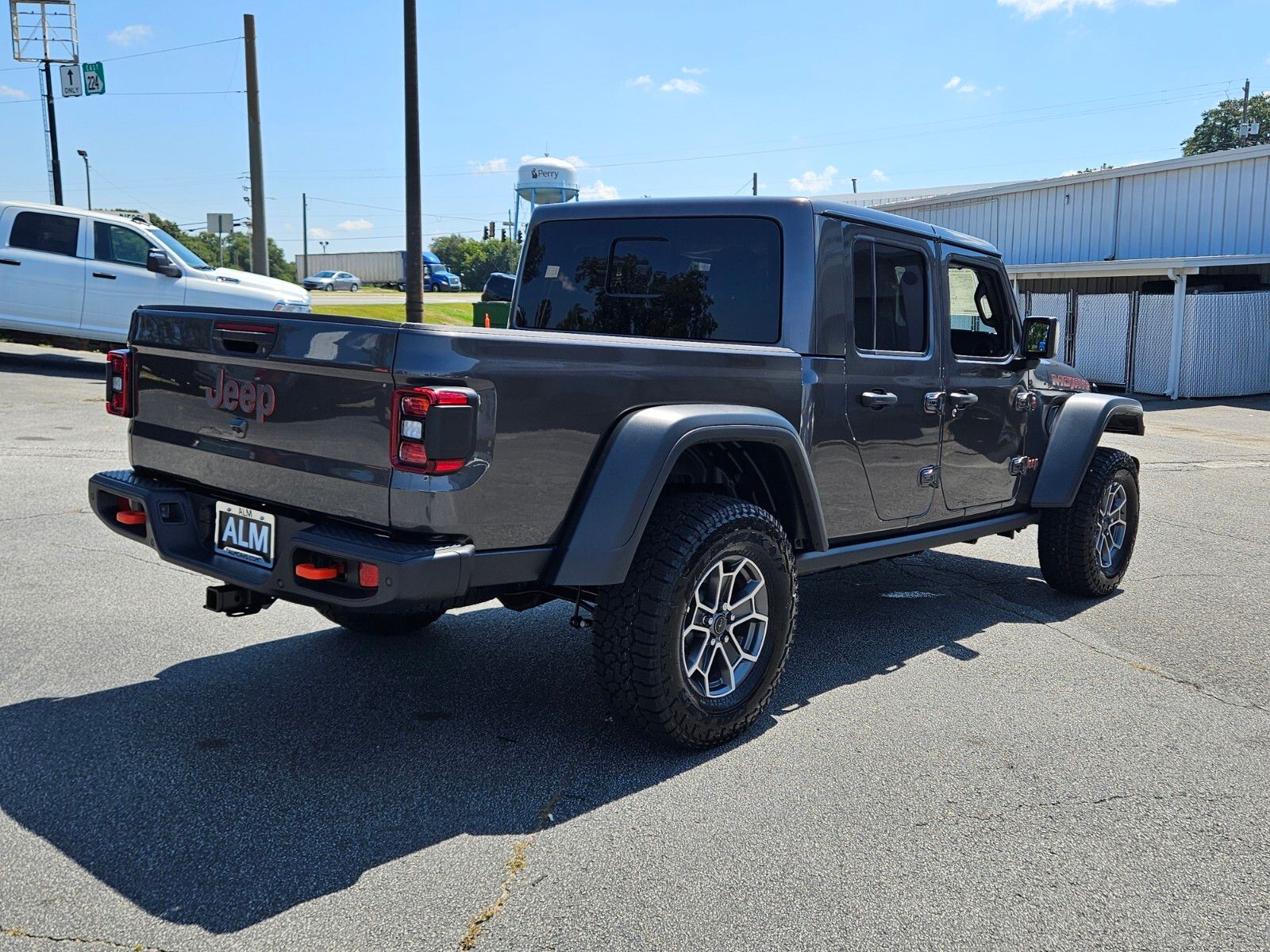 2025 Jeep Gladiator Mojave photo 8