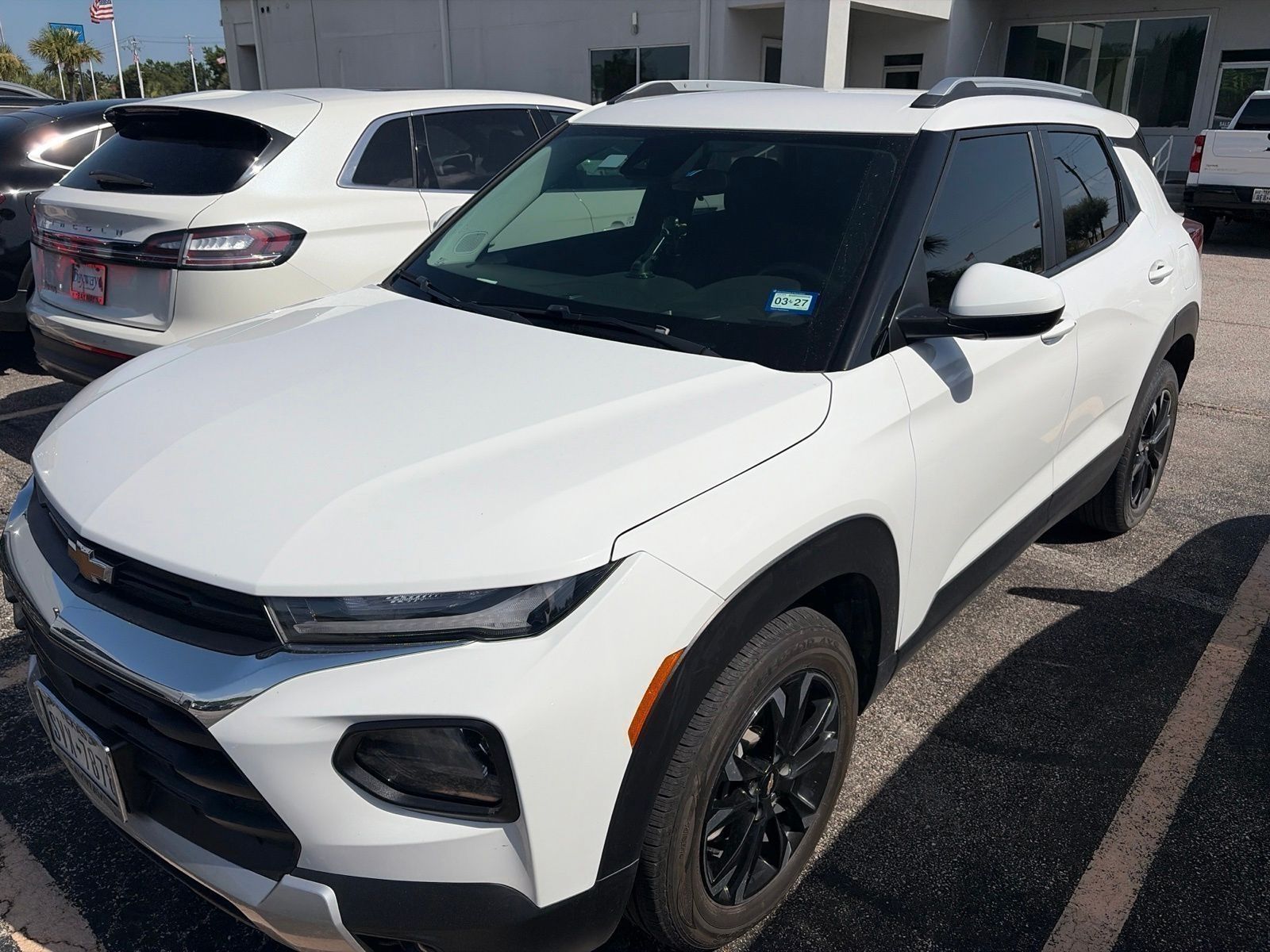 Summit White 2023 Chevrolet Trailblazer SUV / Crossover Front-Wheel Drive Continuously Variable Transmission