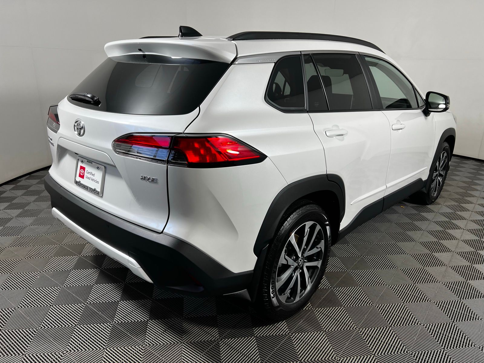 2025 Toyota Corolla Cross XLE 5