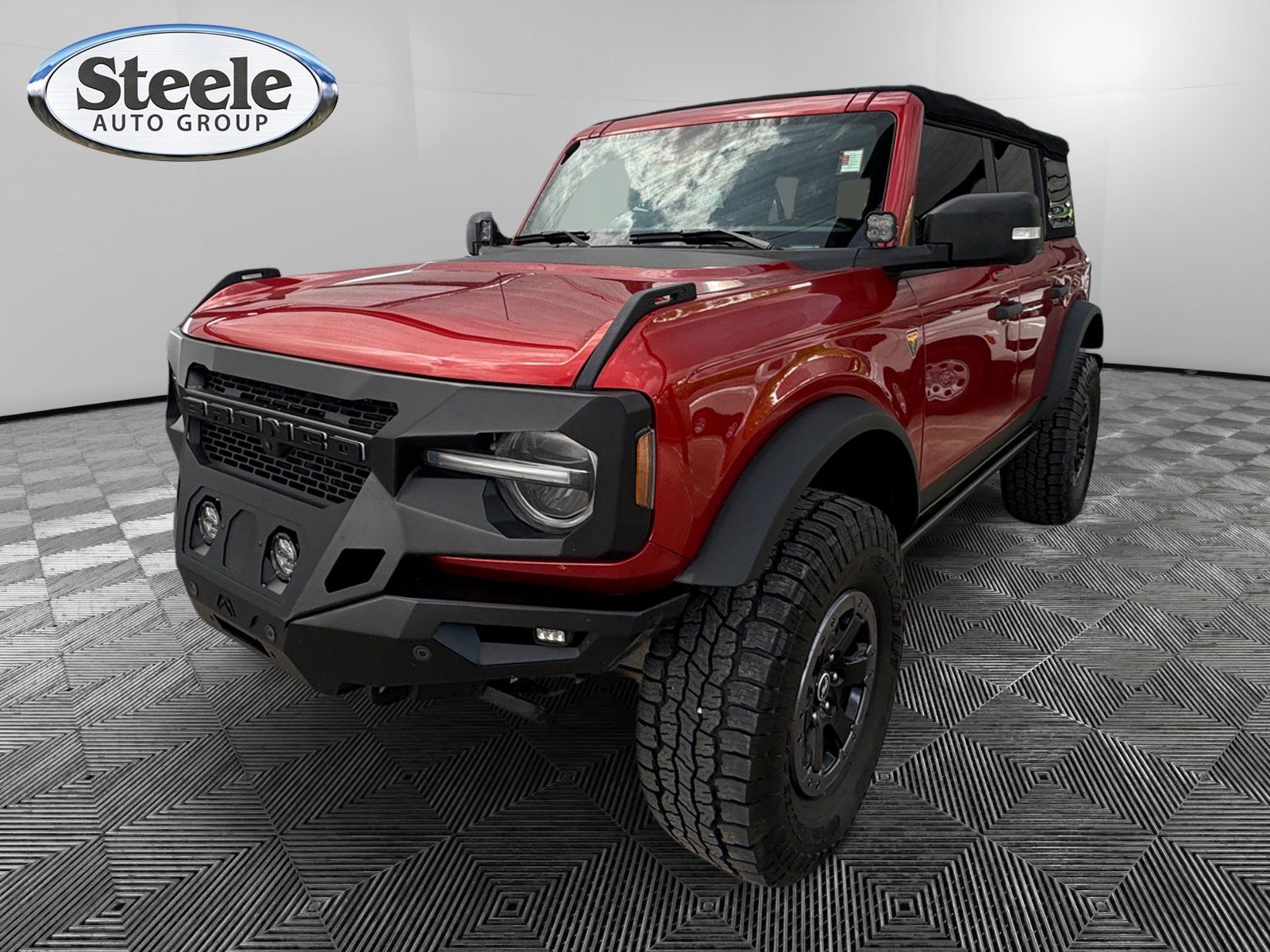 Chili Pepper Red 2022 Ford Bronco SUV / Crossover Four-Wheel Drive Automatic