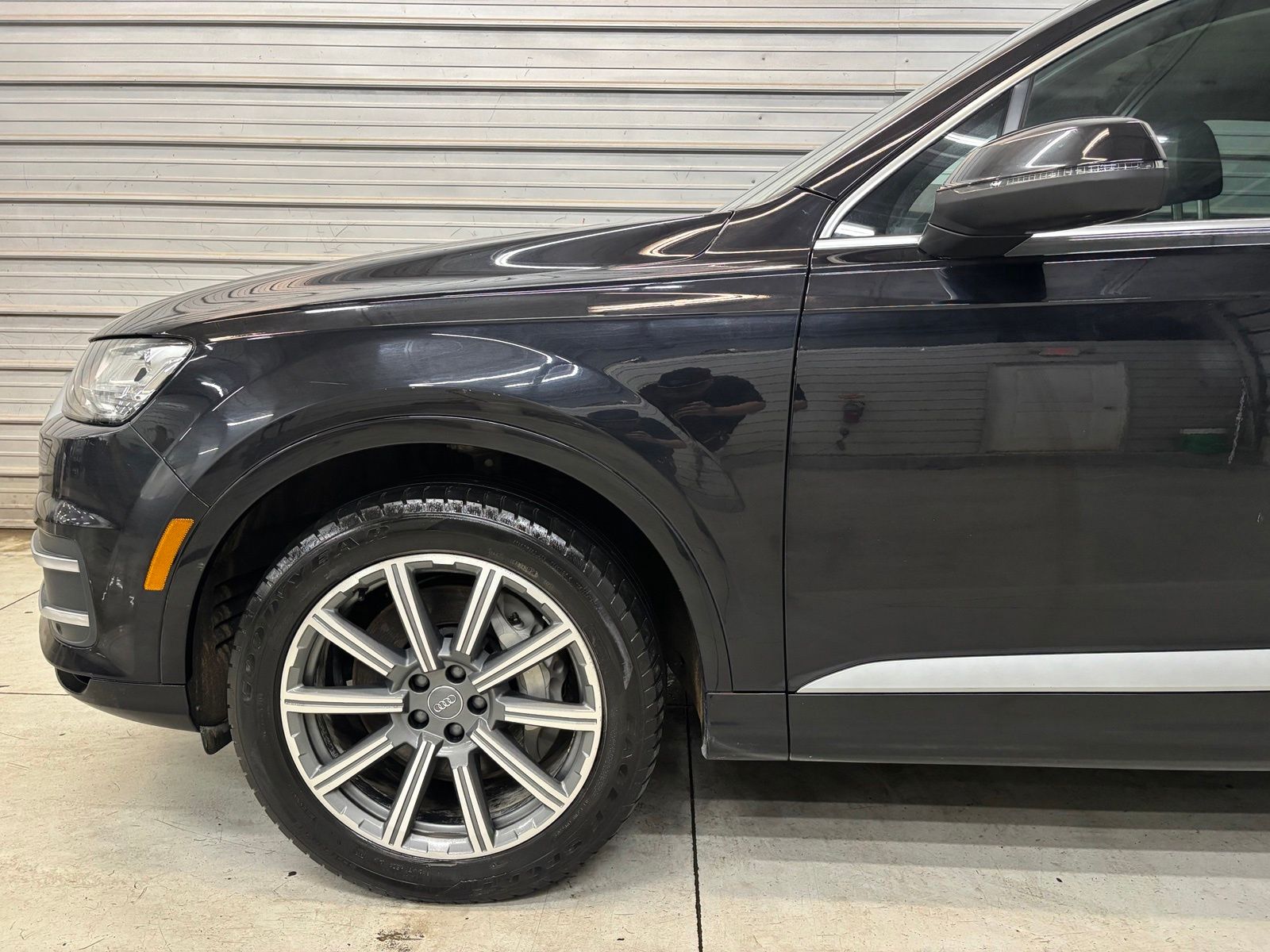 2019 Audi Q7 55 Premium Plus - Image 4