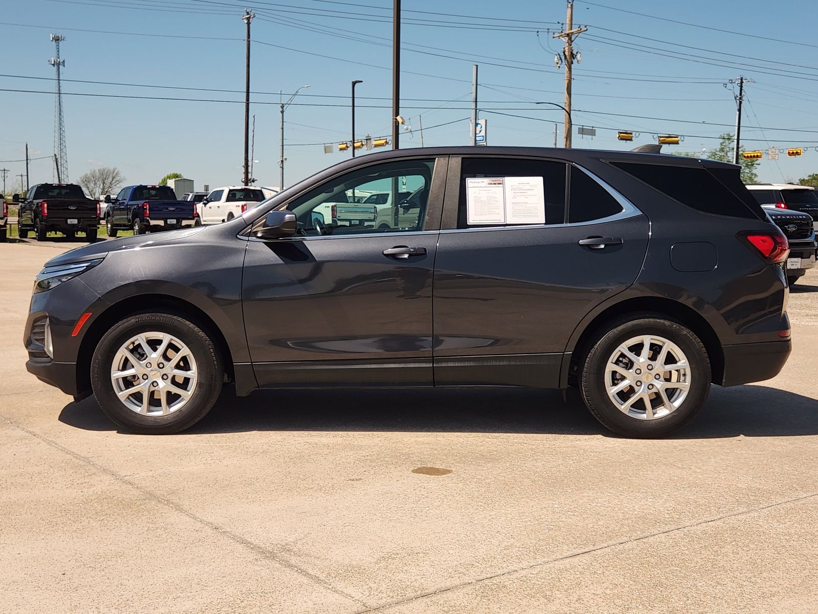 View vehicle photo 3