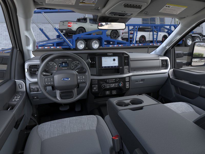 New 2026 Oxford White Ford XLT image 9