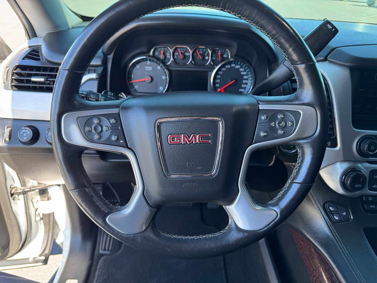 Used 2018 GMC Yukon XL SUV