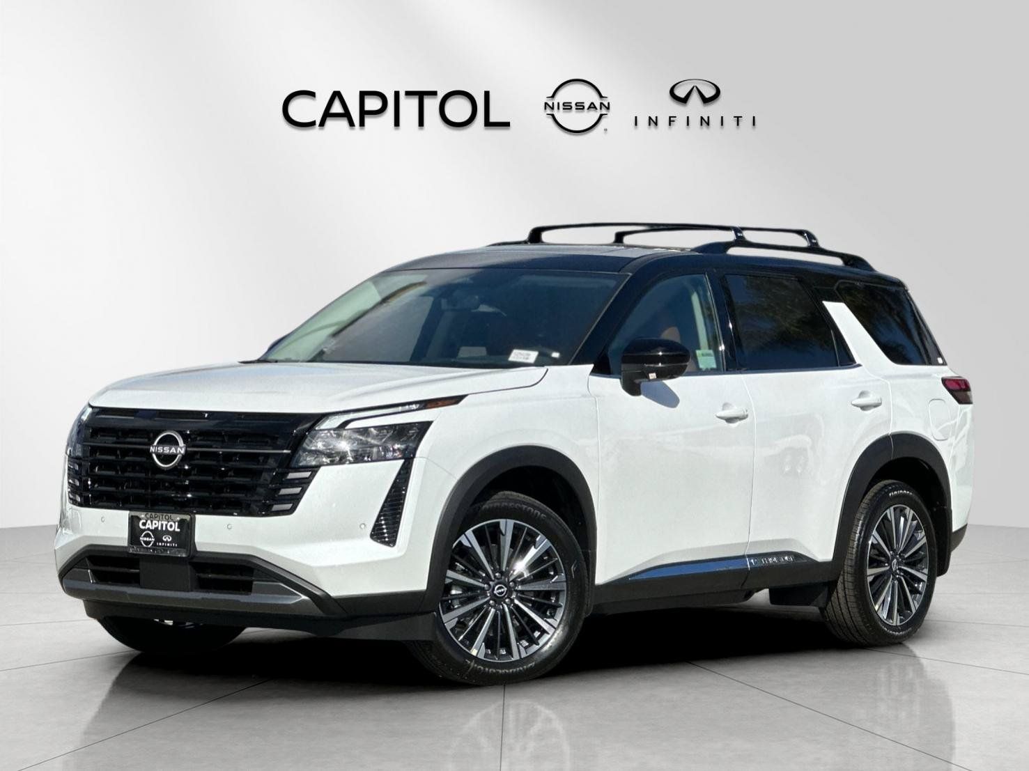 2026 Nissan Pathfinder Platinum 2WD's photo