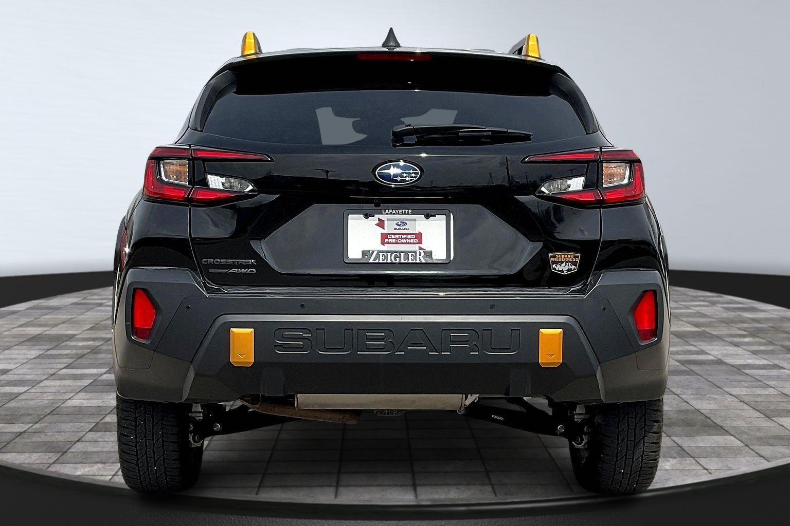 View vehicle photo 4