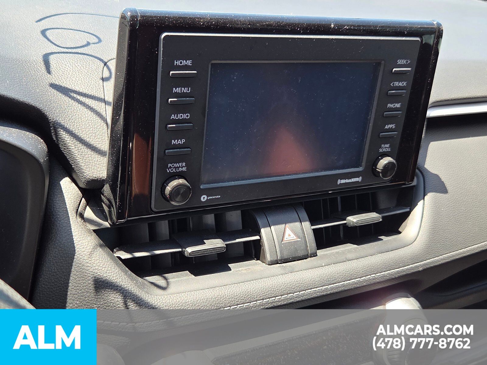 Used 2022  Toyota XLE image 9