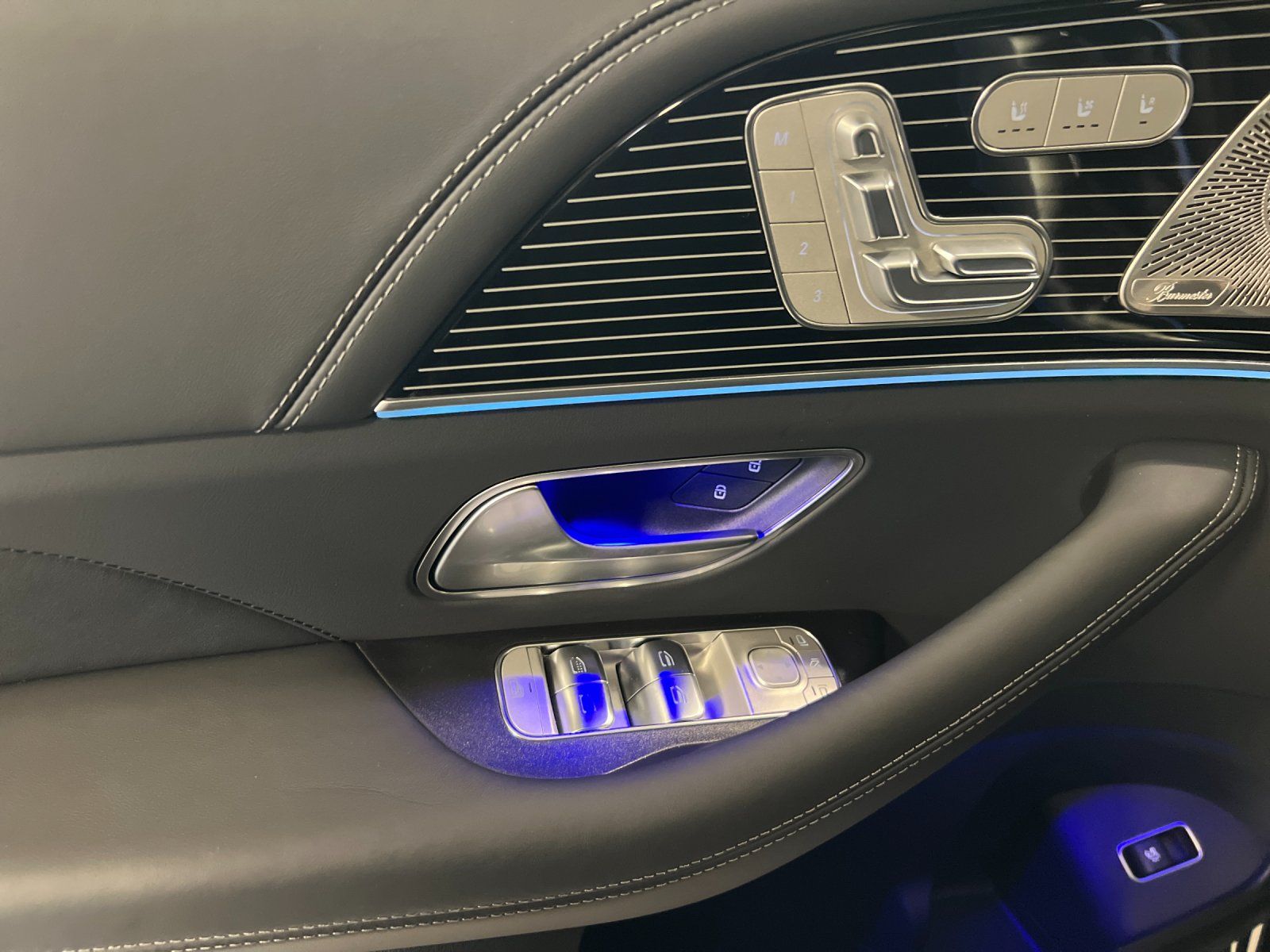 new 2026 Mercedes-Benz GLS car