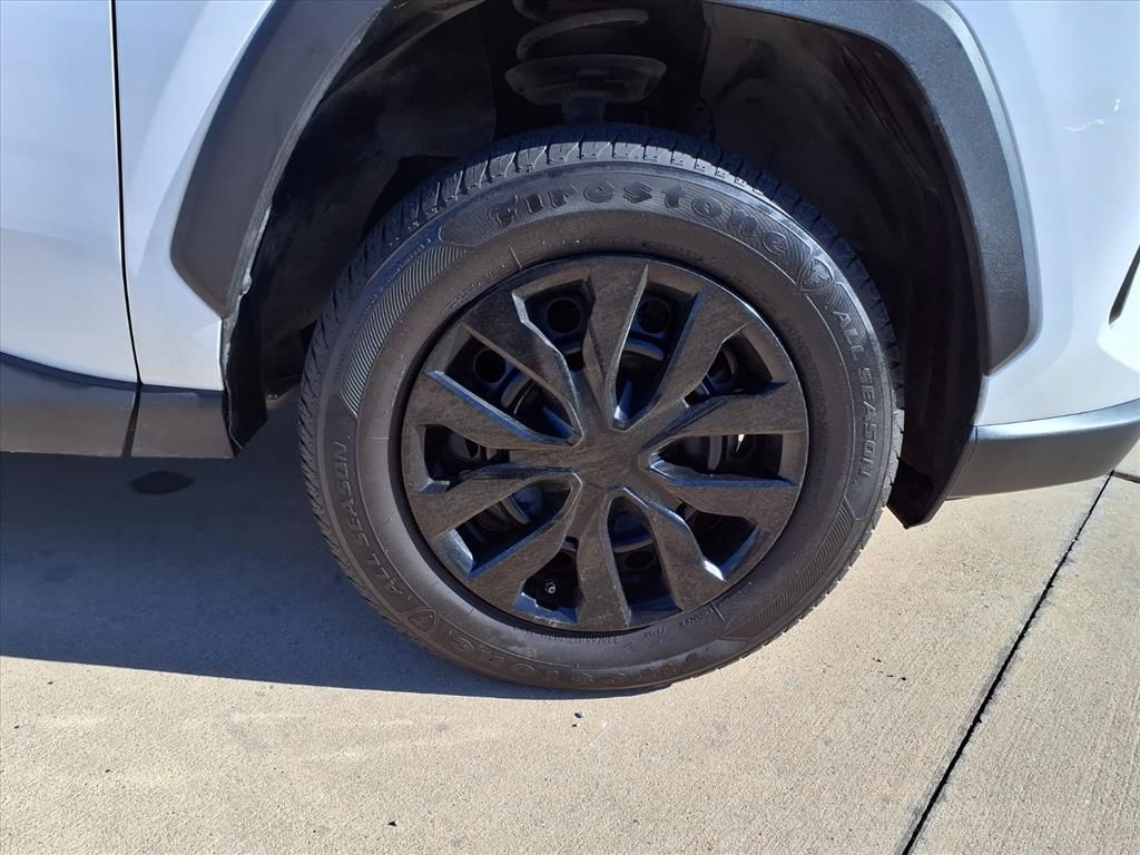 2019 Toyota RAV4 LE White at Emmons Autoplex