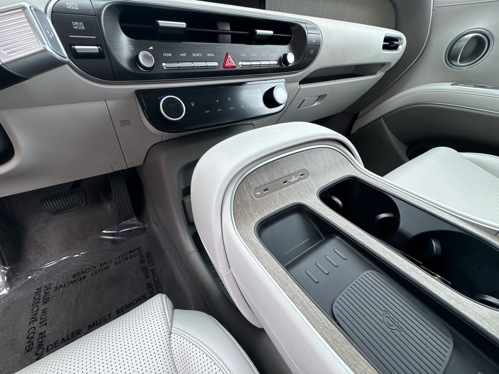 Used 2026 Gray Hyundai SEL image 30