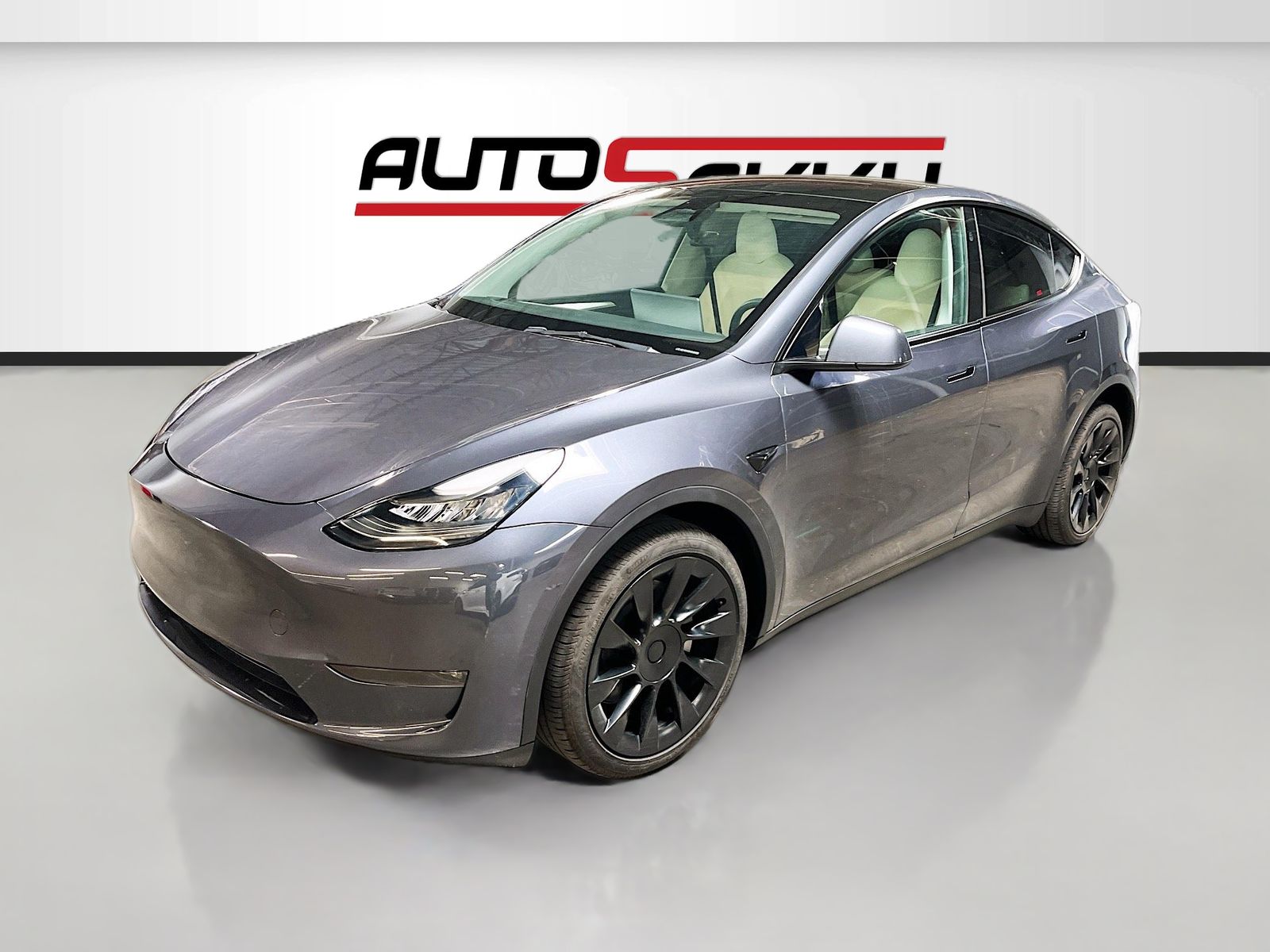 Used 2023 Gray Tesla Long Range image 3