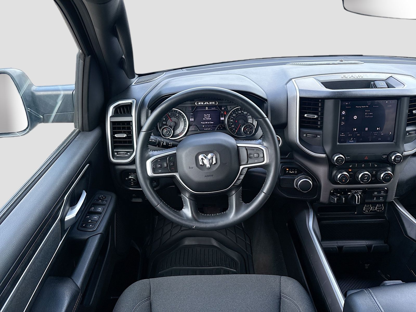 Used 2022 Silver Ram Big Horn/Lone Star image 21