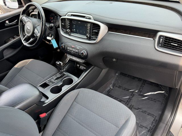 Used 2017 Titanium Silver Kia LX image 32