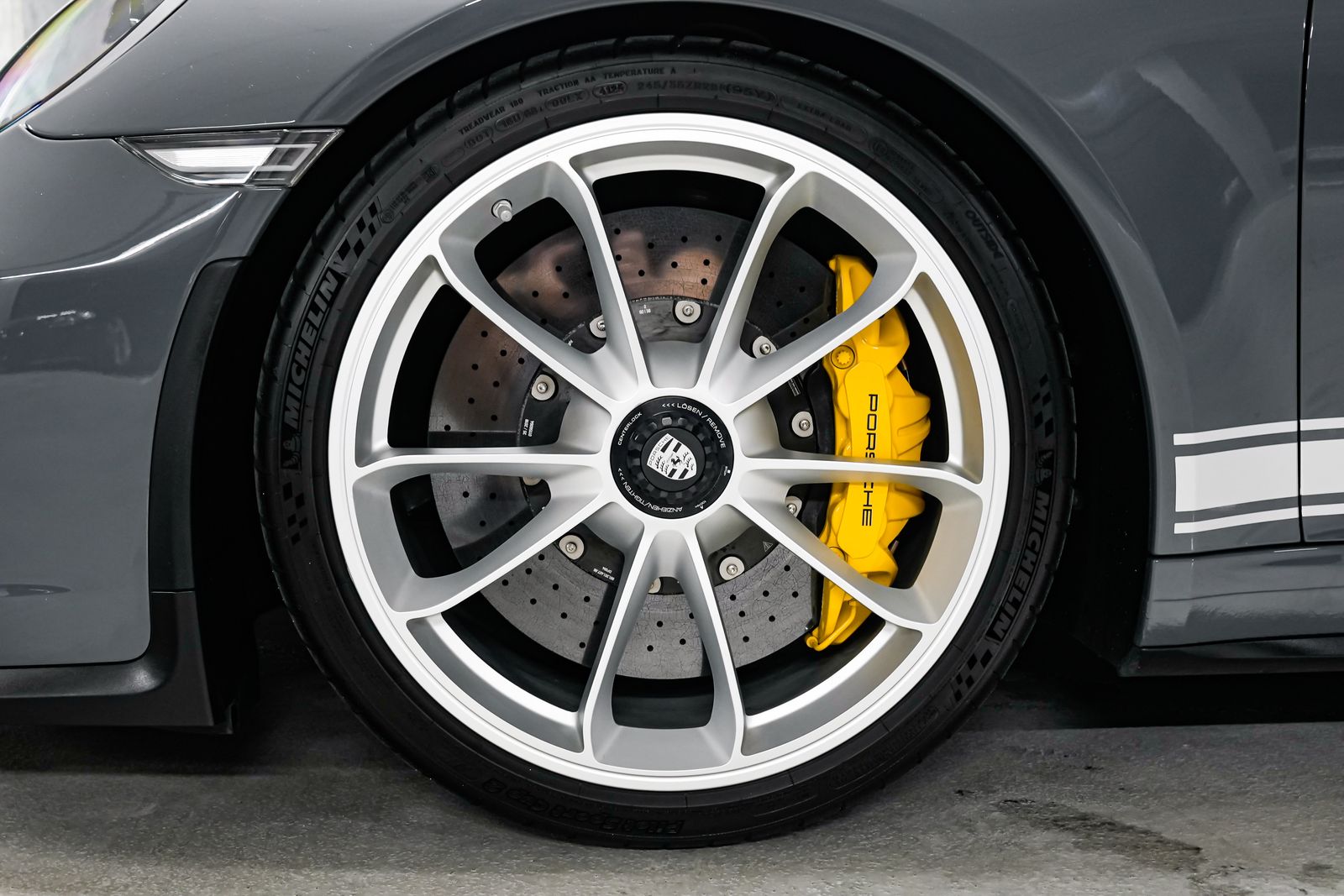 2018 Porsche 911 GT3 — photo 45