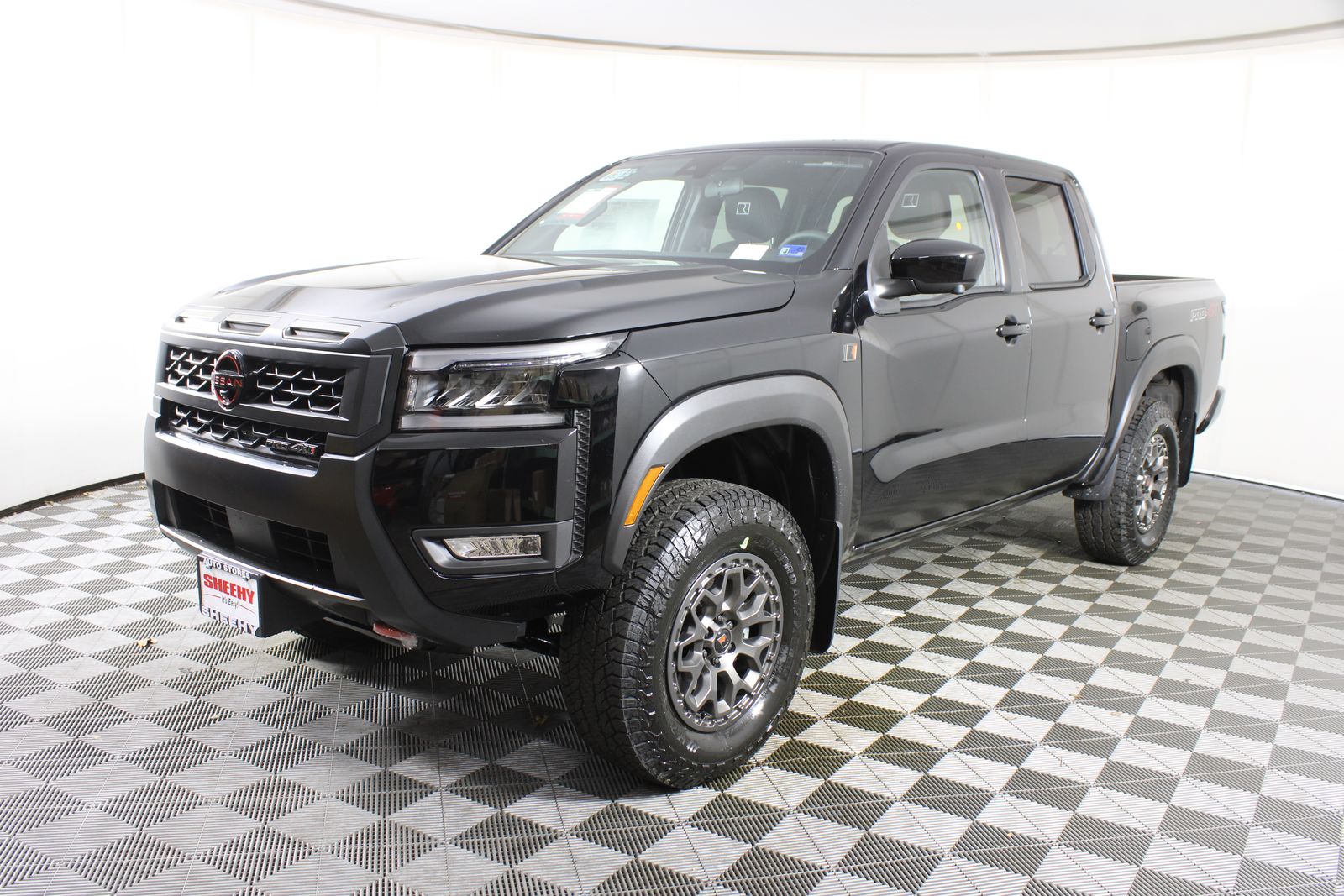 View vehicle photo 3