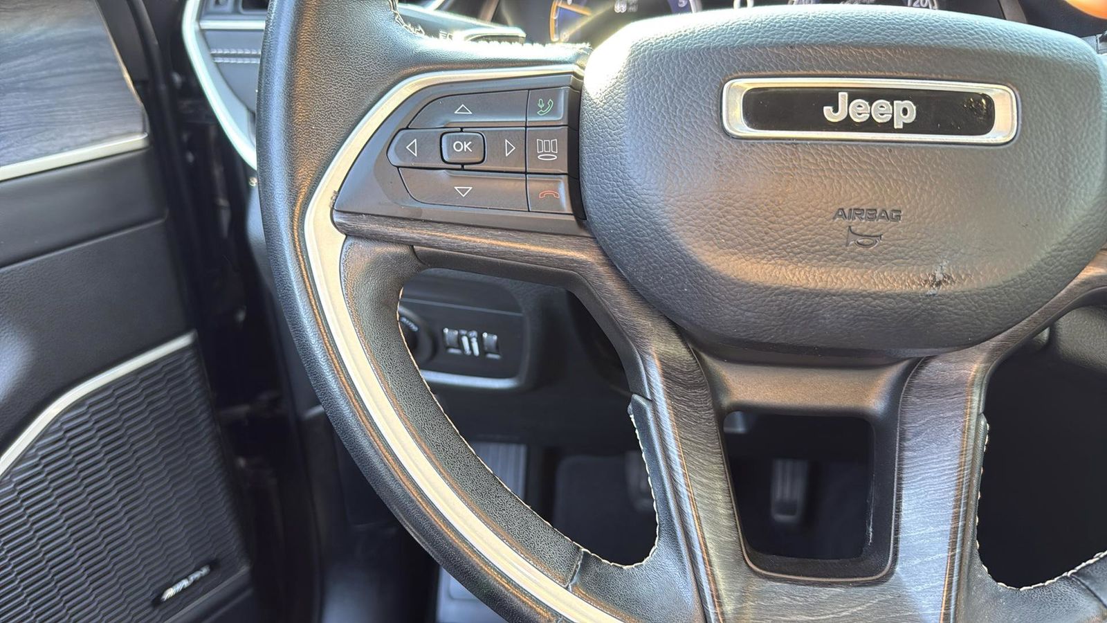 Used Car 2022 Jeep Grand Cherokee L  Limited For Sale Under $35,000 In Austin, Texas