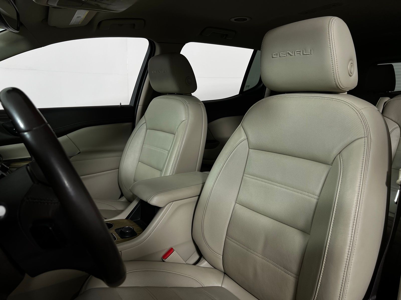 2019 GMC Acadia Denali 13