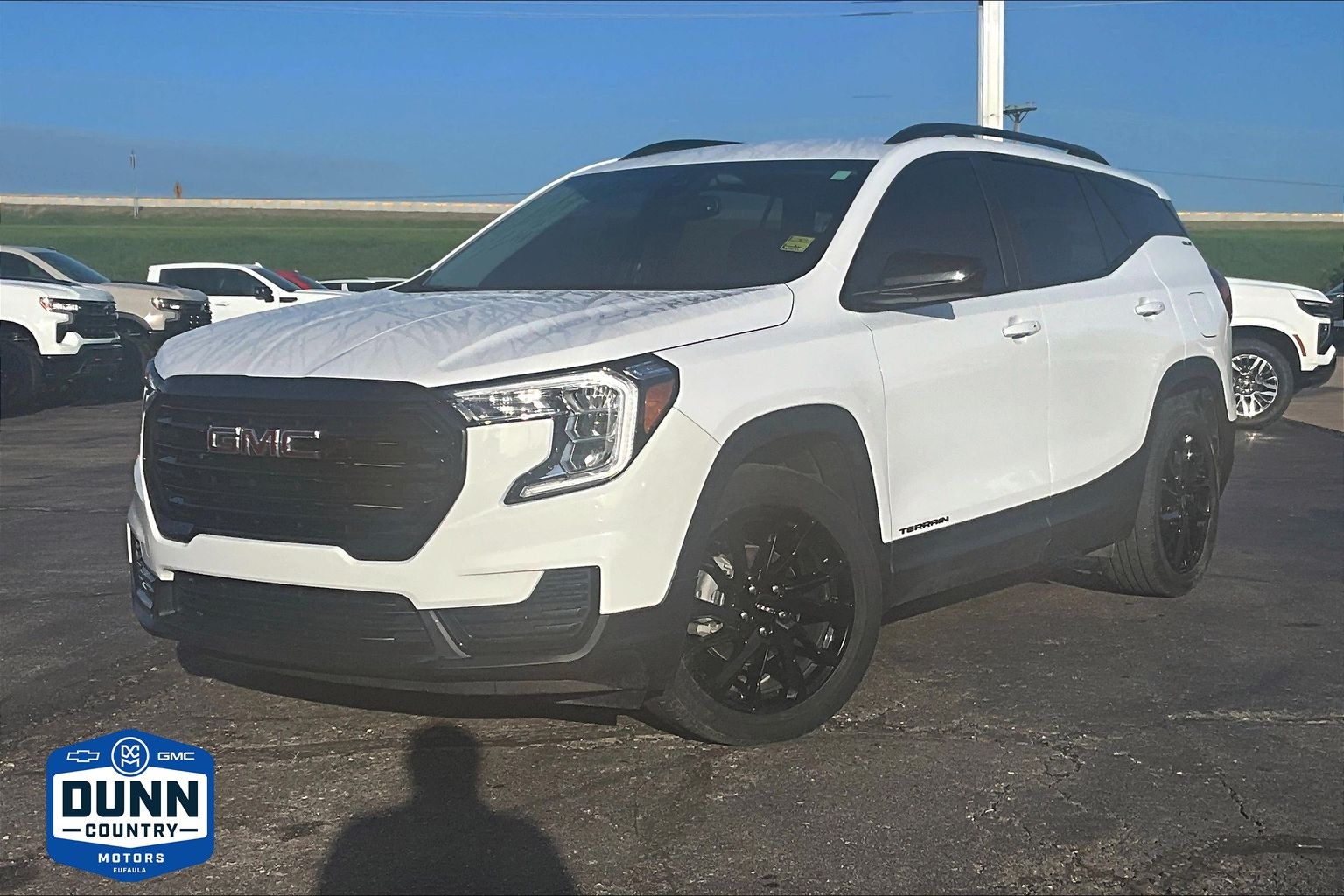 Summit White 2024 GMC Terrain SUV / Crossover Front-Wheel Drive 9-Speed Automatic
