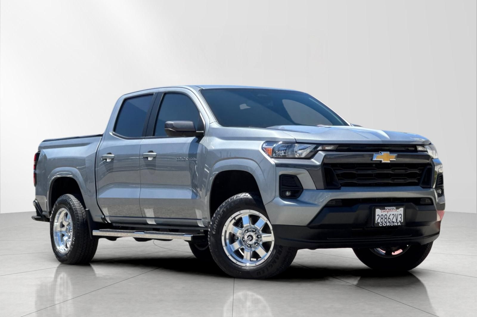 Sterling Gray Metallic 2023 Chevrolet Colorado Pickup Truck 4X2 8-Speed Automatic